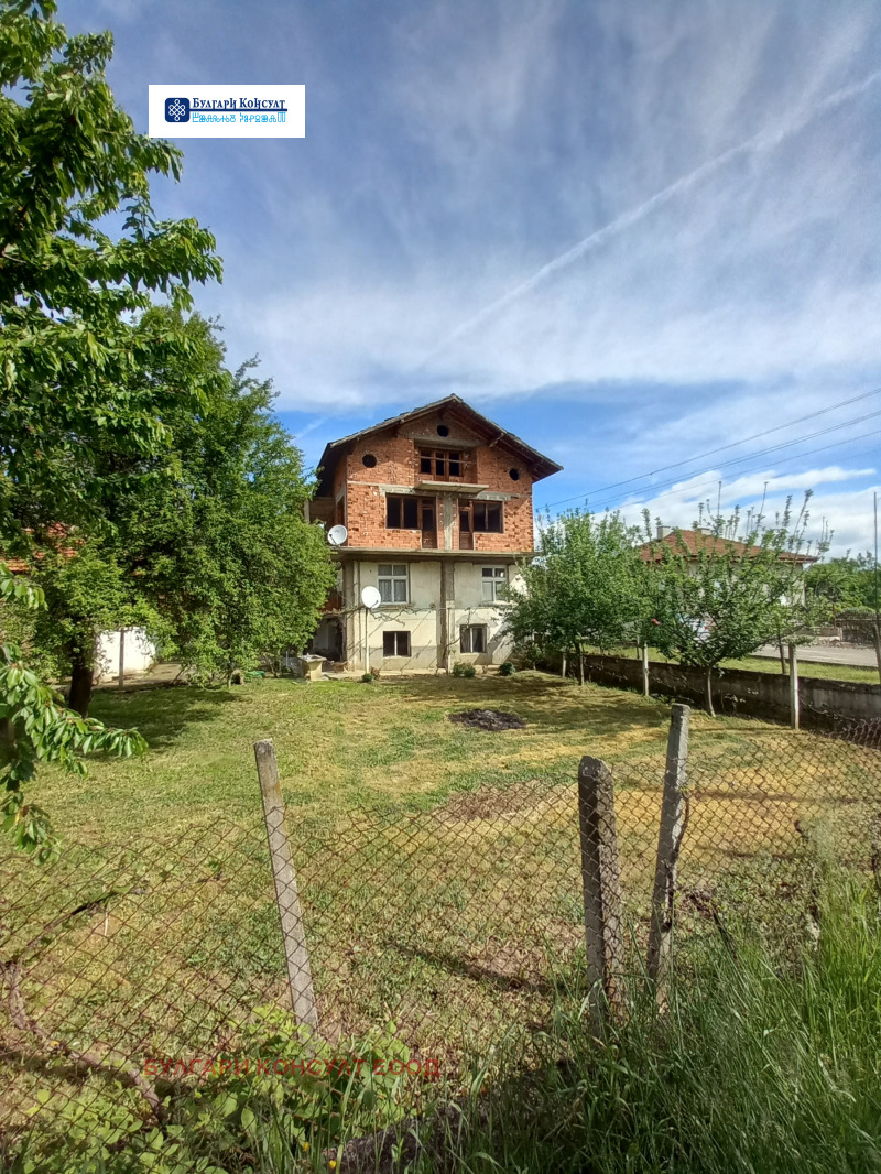 Te koop  Huis regio Kjoestendil , Bersin , 201 m² | 75643509 - afbeelding [2]