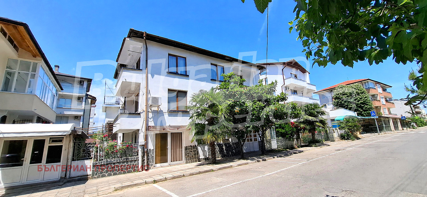 Продава ЕТАЖ ОТ КЪЩА, гр. Приморско, област Бургас, снимка 3 - Етаж от къща - 54913145