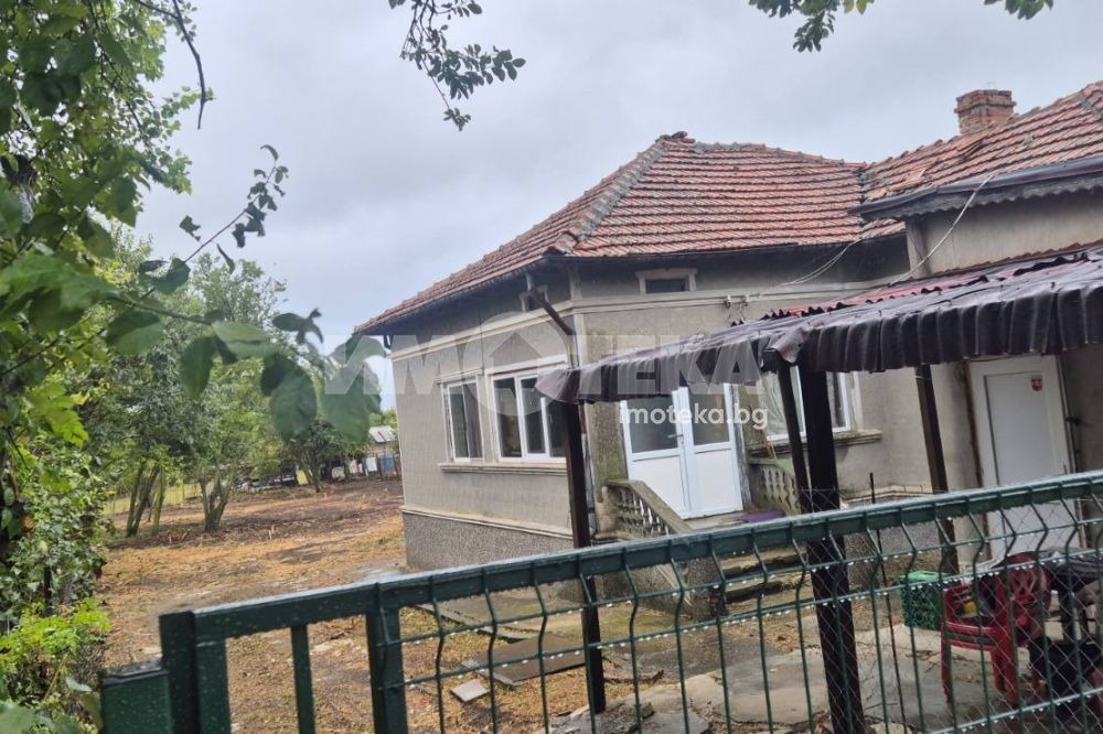 Продава КЪЩА, гр. Балчик, област Добрич, снимка 2 - Къщи - 56268904