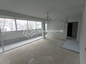 2 bedroom Sportna zala, Varna 1