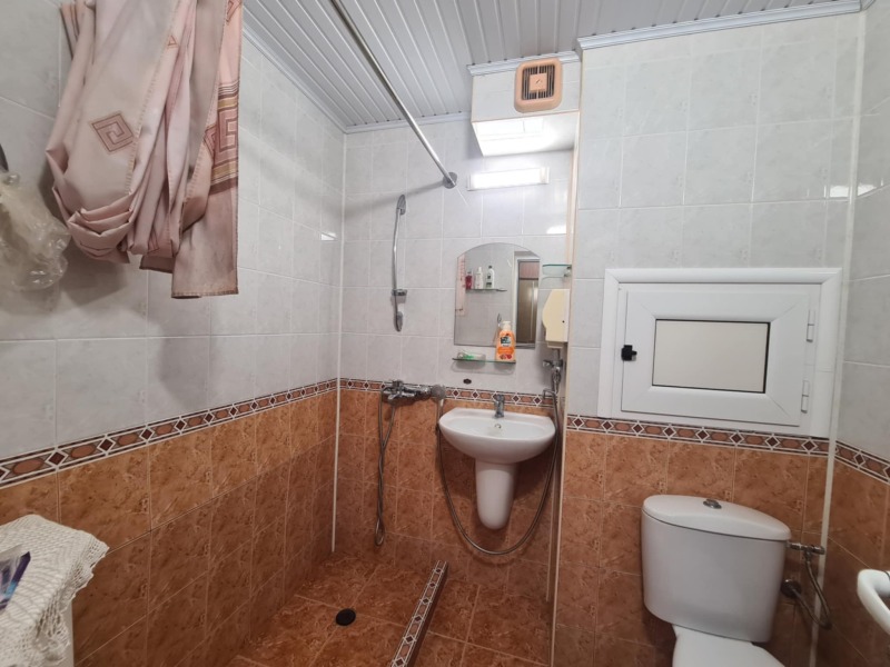 In vendita  2 camere da letto Haskovo , Liuben Karavelov , 78 mq | 28177103 - Immagine [9]