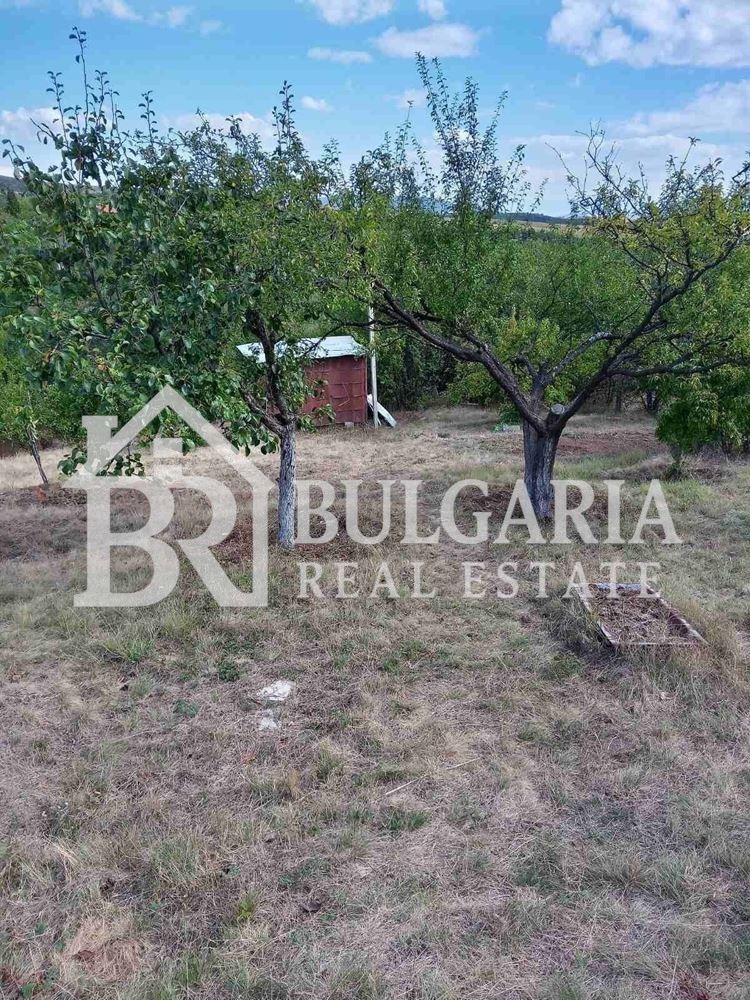 Продава КЪЩА, с. Расник, област Перник