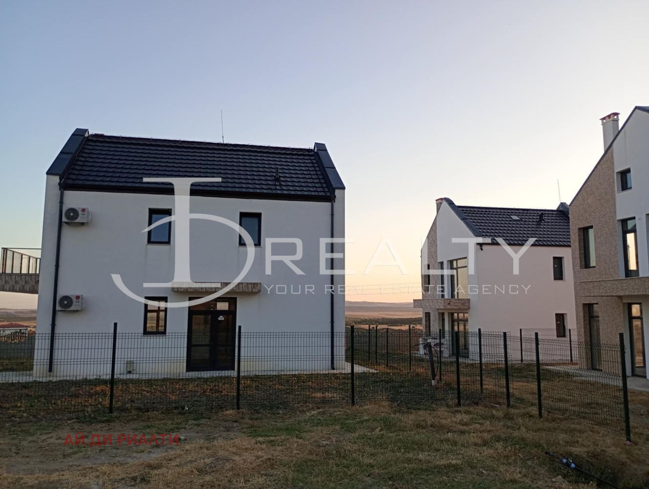 Продава КЪЩА, с. Кошарица, област Бургас, снимка 3 - Къщи - 53976810