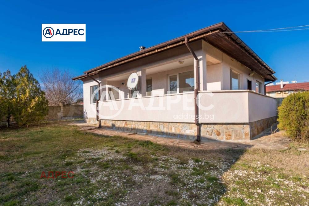 Продава КЪЩА, с. Юнец, област Варна