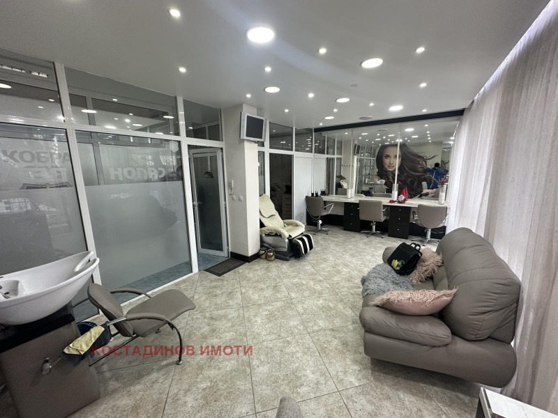 Продава МАГАЗИН в град Пловдив, Кючук Париж - 60 кв.м / 97 000 € » 189 715.51 лв., КОСТАДИНОВ ИМОТИ