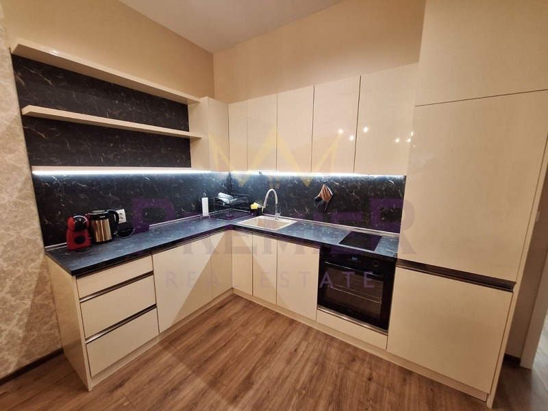 Продава 2-СТАЕН, гр. Бургас, Лазур, снимка 3 - Апартаменти - 52636013