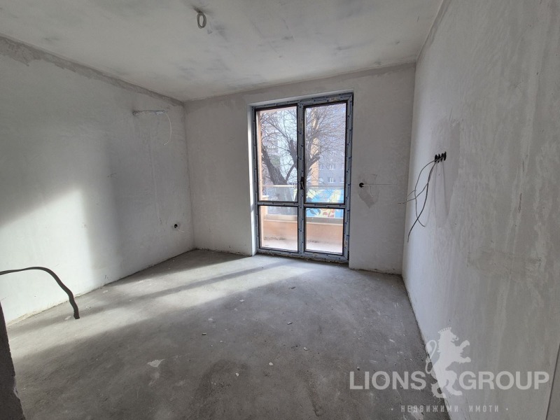 Продава 3-СТАЕН, гр. Варна, Лятно кино Тракия, снимка 3 - Апартаменти - 52493845