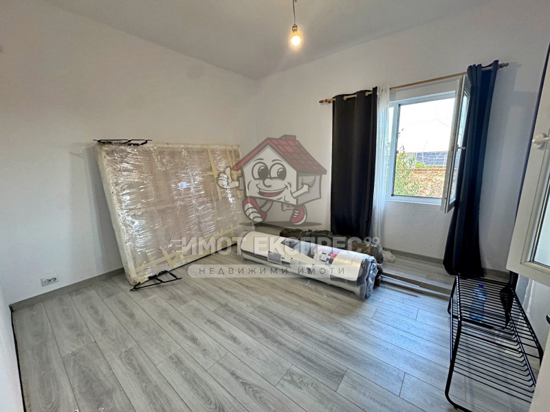 Продава КЪЩА, с. Дълбок извор, област Пловдив, снимка 14 - Къщи - 52527296