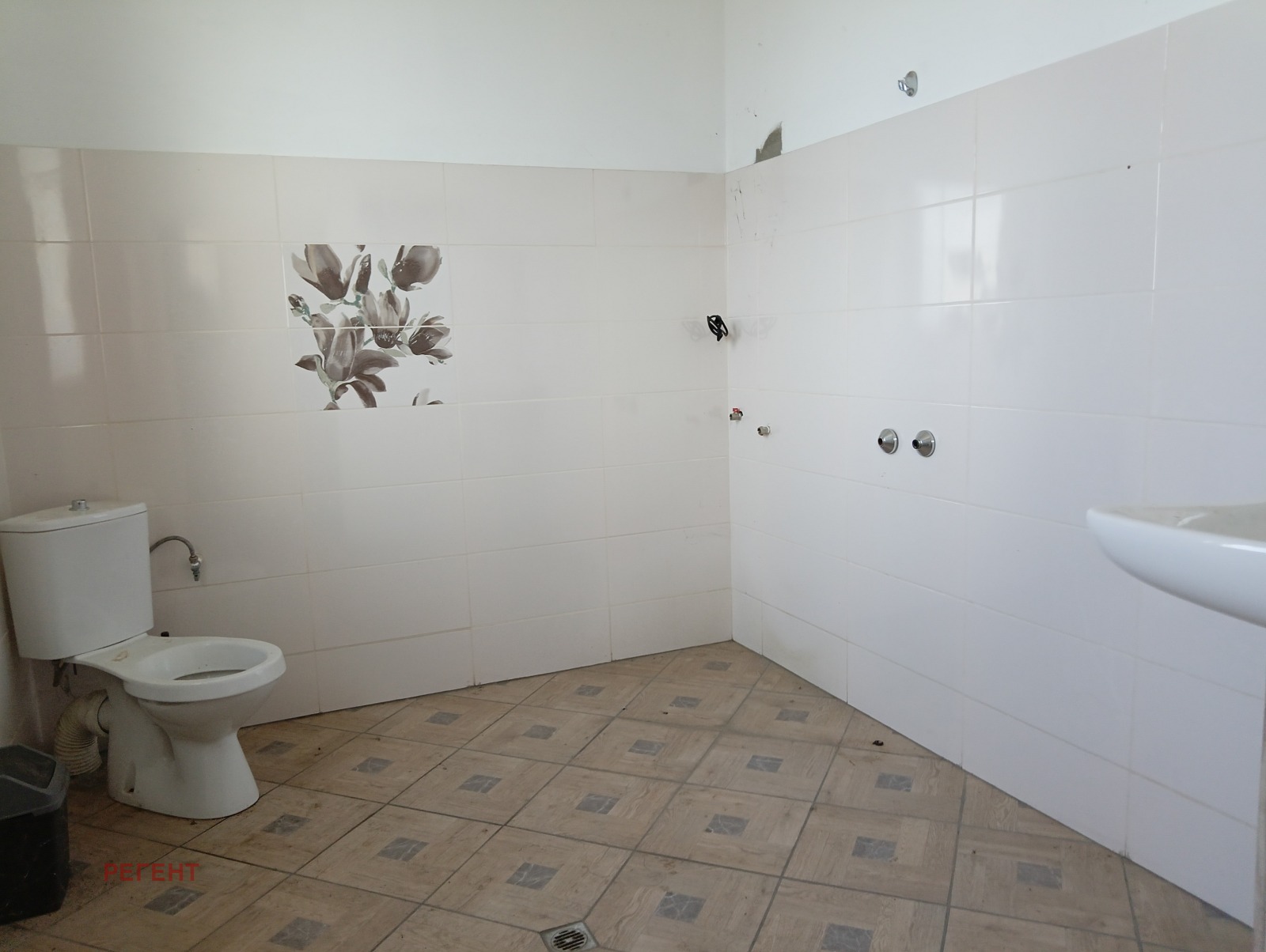 Продава ПРОМ. ПОМЕЩЕНИЕ, гр. Дряново, област Габрово, снимка 4 - Производствени сгради - 53721238