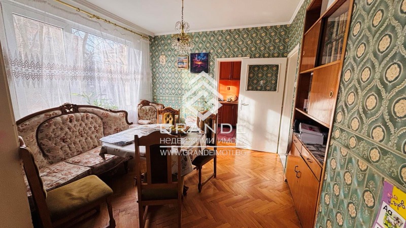 Продава  3-стаен град Пловдив , Кършияка , 105 кв.м | 74257441 - изображение [2]