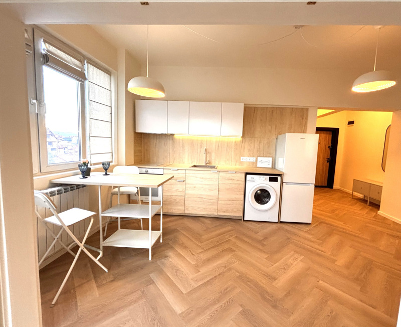 Продава 3-СТАЕН, гр. София, Център, снимка 2 - Апартаменти - 52166748