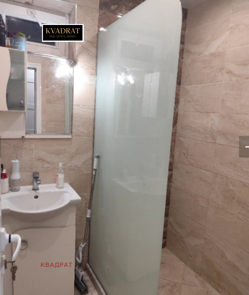 Продава 3-СТАЕН, гр. Добрич, Кралска зона, снимка 8 - Апартаменти - 53341635