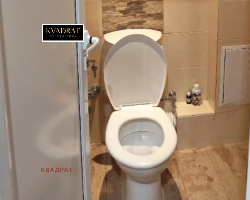 Продава 3-СТАЕН, гр. Добрич, Кралска зона, снимка 9 - Апартаменти - 53341635