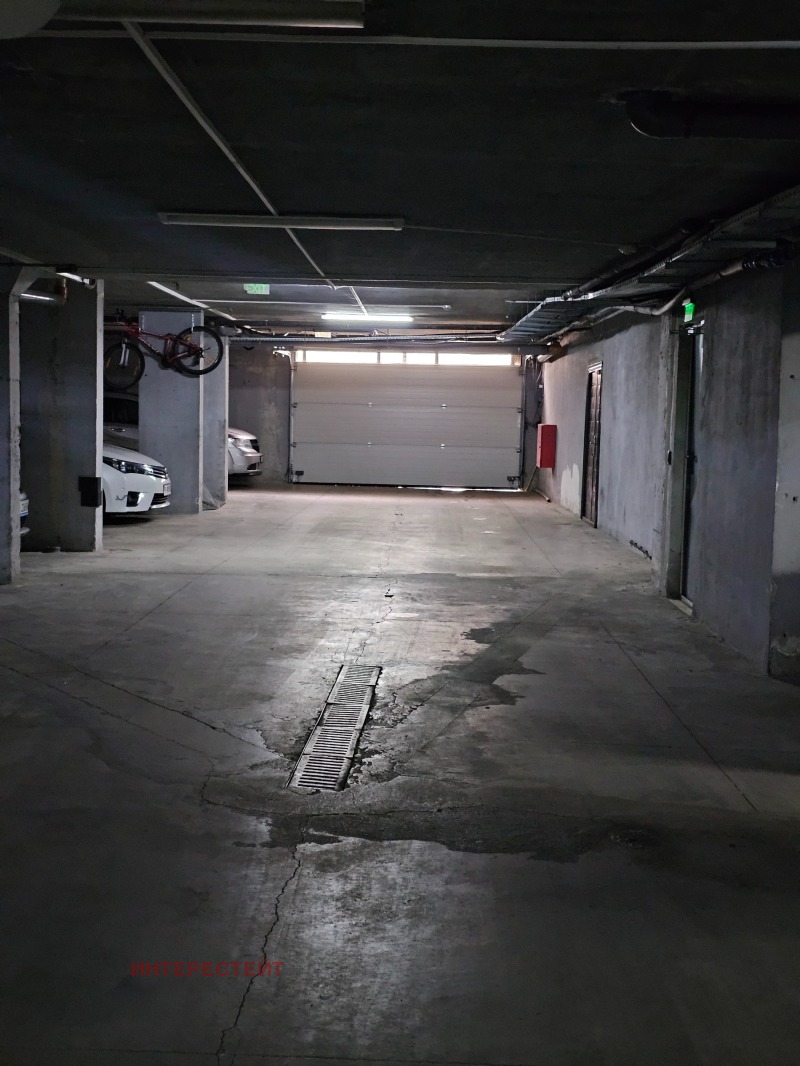 Продава ГАРАЖ, ПАРКОМЯСТО, гр. Бургас, Зорница