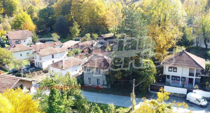 Продава КЪЩА в област Ловеч, с. Бели Осъм - 128 кв.м / 60 000 € » 117 349.80 лв., БЪЛГЕРИАН ПРОПЕРТИС