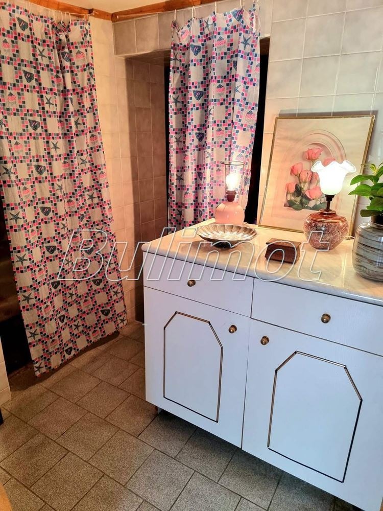 Продава КЪЩА, гр. Варна, Център, снимка 15 - Къщи - 52302070