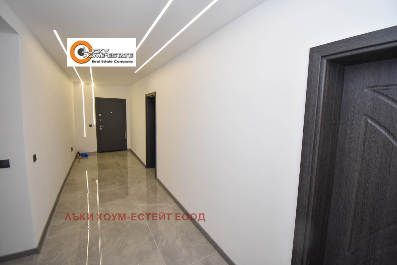 Продава КЪЩА, гр. София, с. Мрамор, снимка 14 - Къщи - 53452065