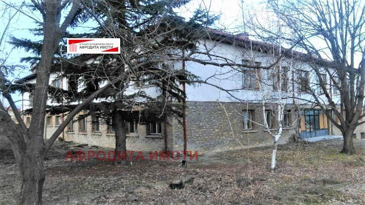 Продава  Хотел област Стара Загора , с. Спасово , 2500 кв.м | 61382591