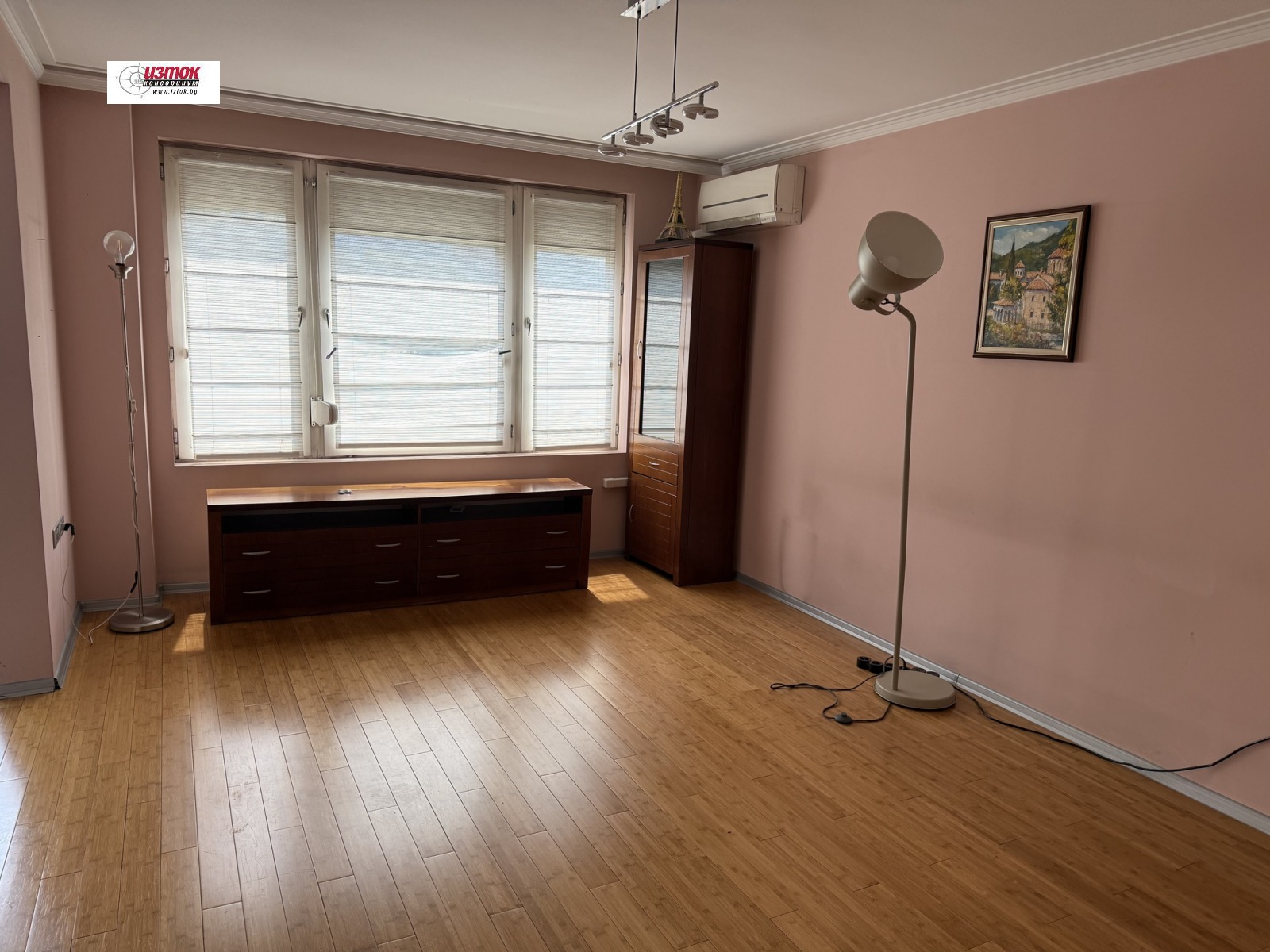 Продава 3-СТАЕН, гр. София, Изток, снимка 2 - Апартаменти - 54217702
