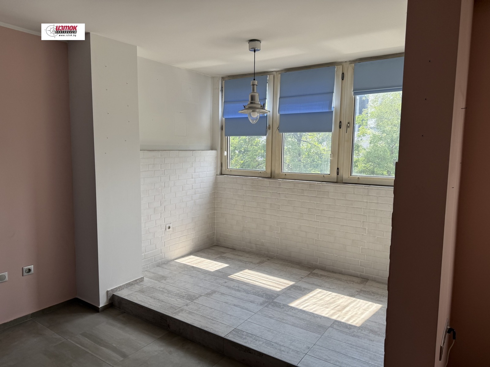 Продава 3-СТАЕН, гр. София, Изток, снимка 2 - Апартаменти - 54217702