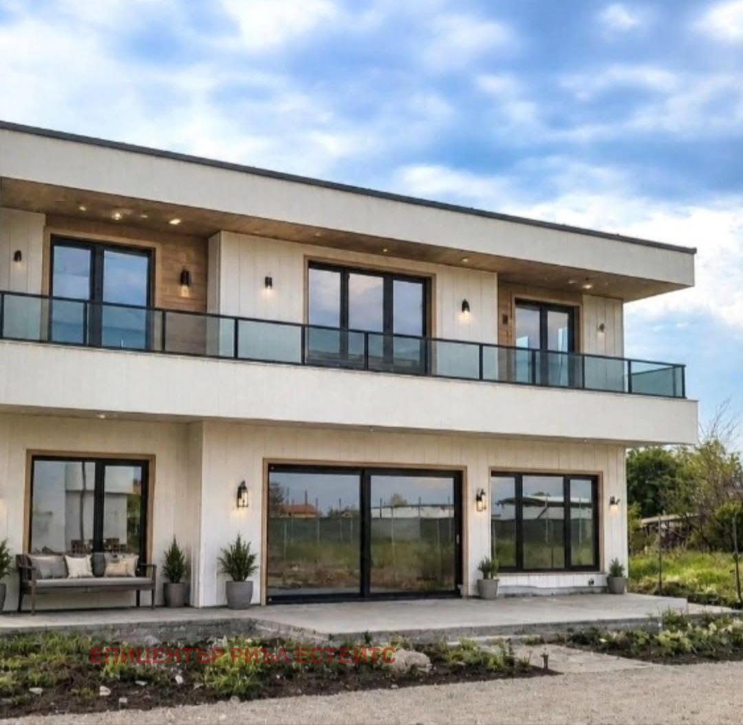 Продава КЪЩА, с. Бенковски, област Пловдив