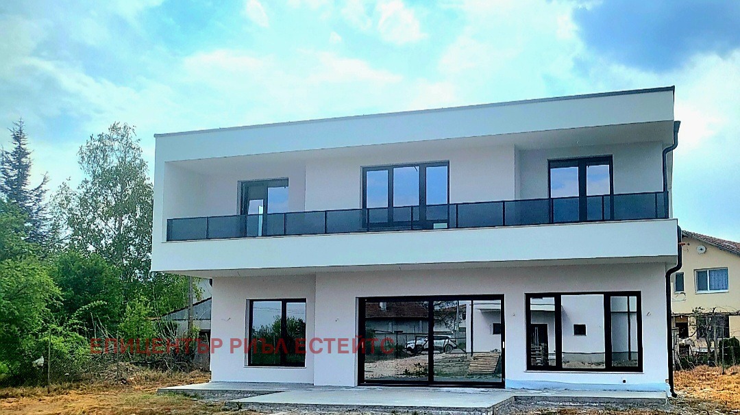 Продава КЪЩА, с. Бенковски, област Пловдив