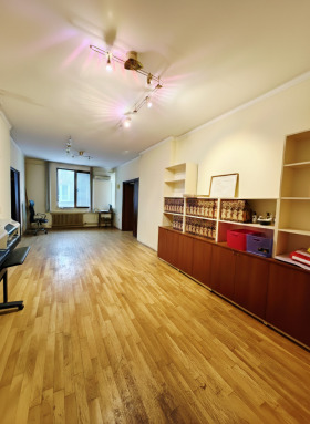 МНОГОСТАЕН, 160 m2