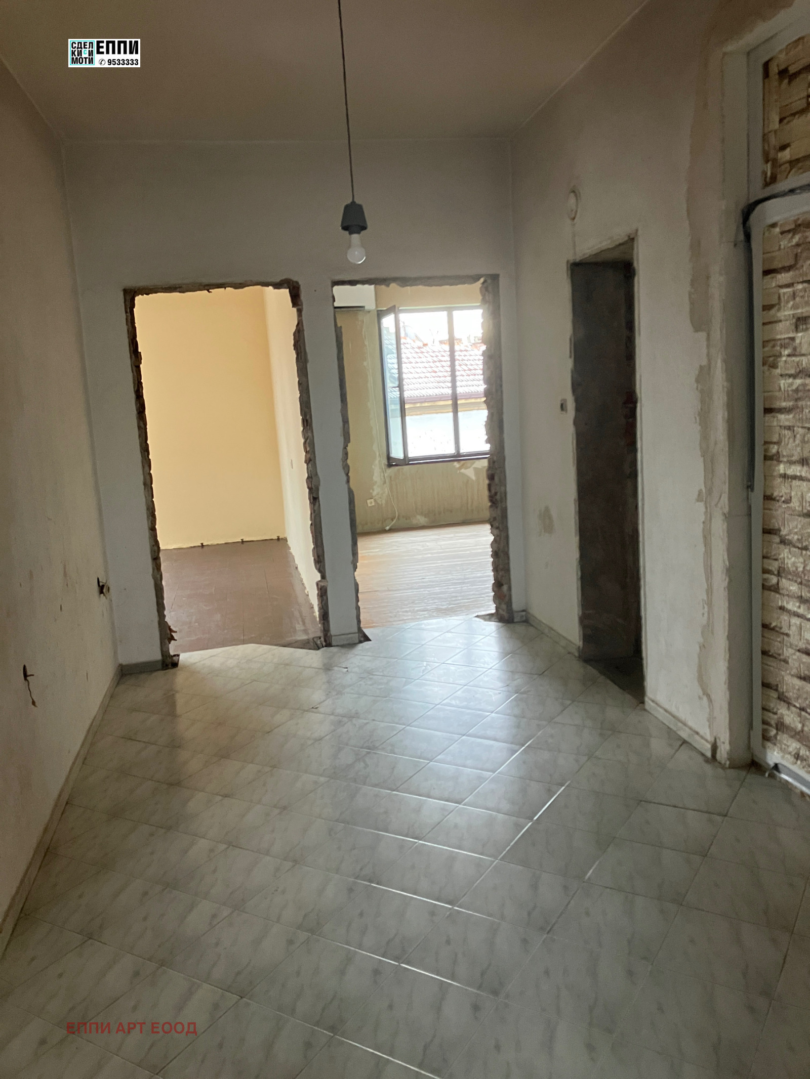 Продава 4-СТАЕН, гр. София, Център, снимка 2 - Апартаменти - 54103120