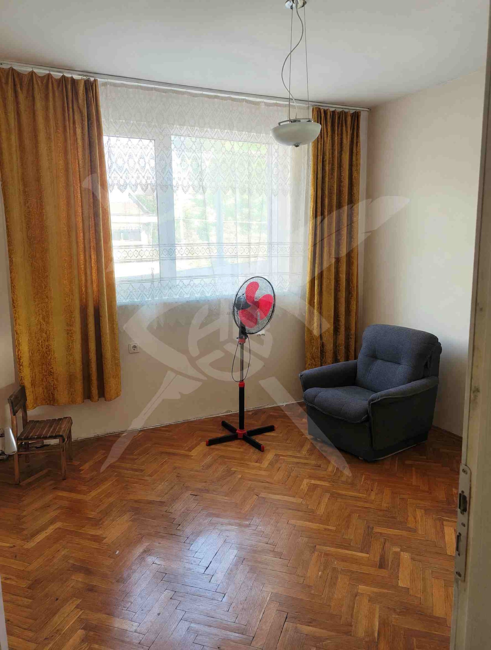 Продава МНОГОСТАЕН, гр. Бургас, Сарафово, снимка 5 - Апартаменти - 54756586