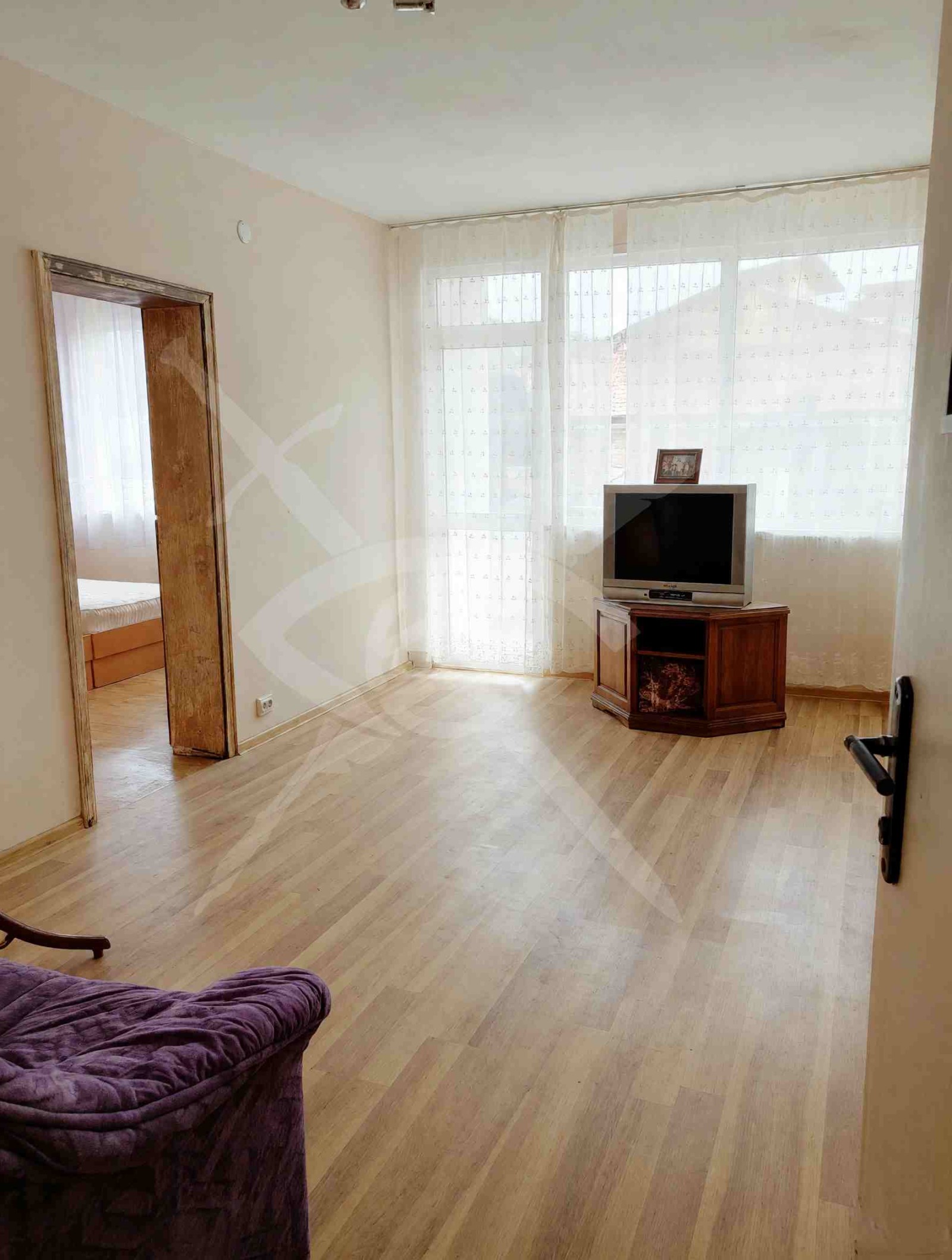 Продава МНОГОСТАЕН, гр. Бургас, Сарафово, снимка 3 - Апартаменти - 54756586