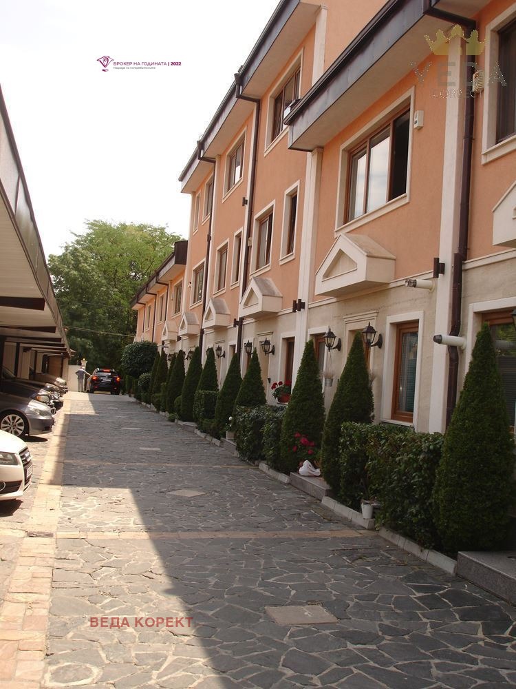 De vânzare  2 dormitoare Sofia , Pavlovo , 195 mp | 66773076 - imagine [2]