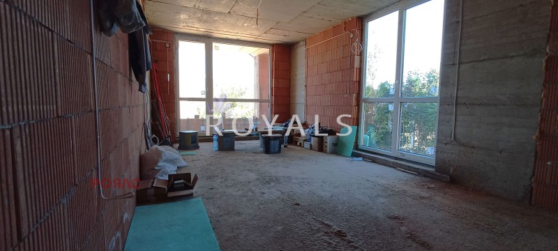 Продава  3-стаен град Варна , Възраждане 3 , 105 кв.м | 40255422 - изображение [2]