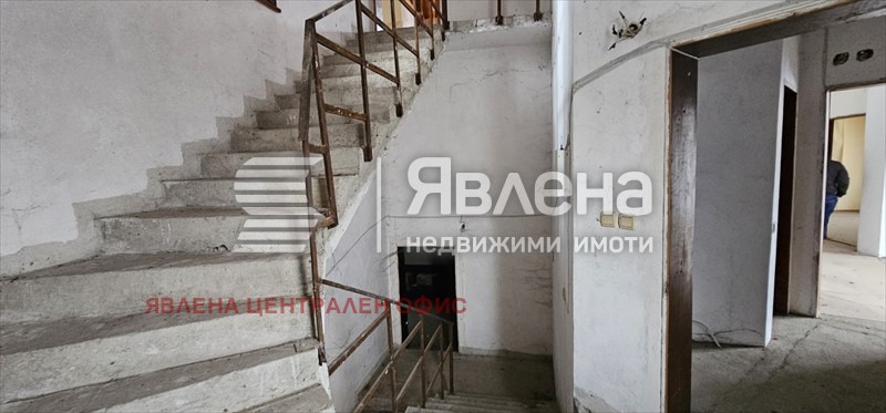 Продава КЪЩА, гр. София, Враждебна, снимка 11 - Къщи - 53447415
