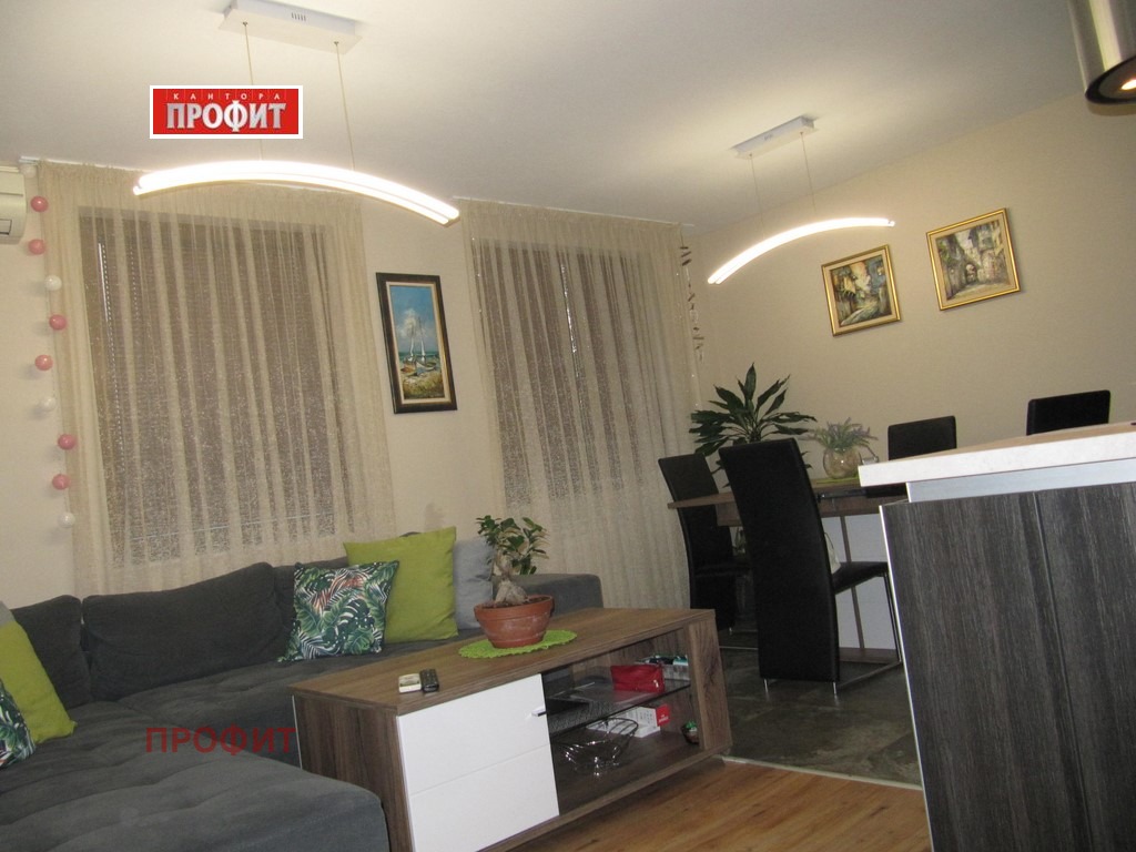 Продава 3-СТАЕН, гр. Пловдив, Остромила, снимка 2 - Апартаменти - 50775072