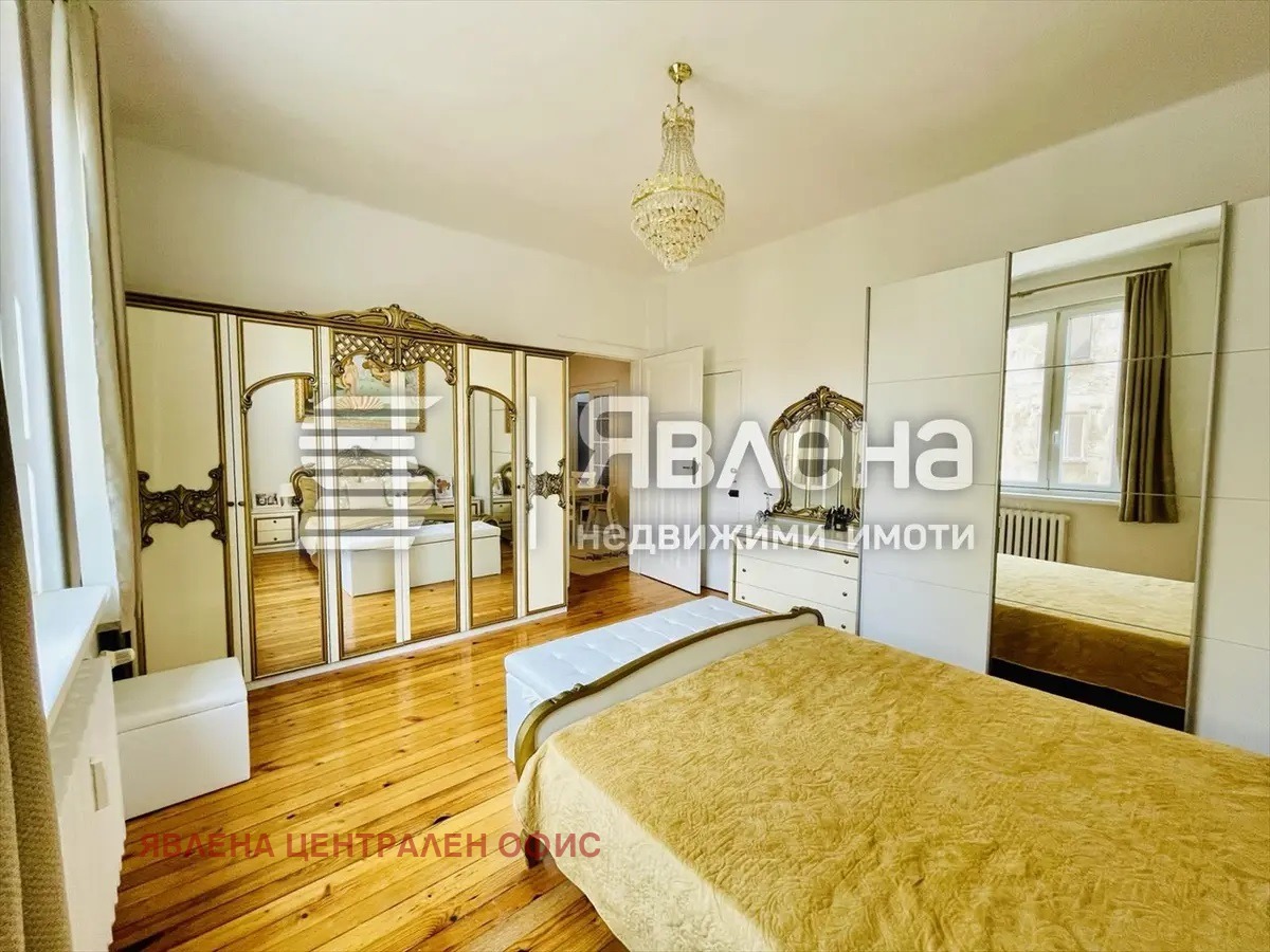 Продава 4-СТАЕН, гр. София, Център, снимка 7 - Апартаменти - 53870122