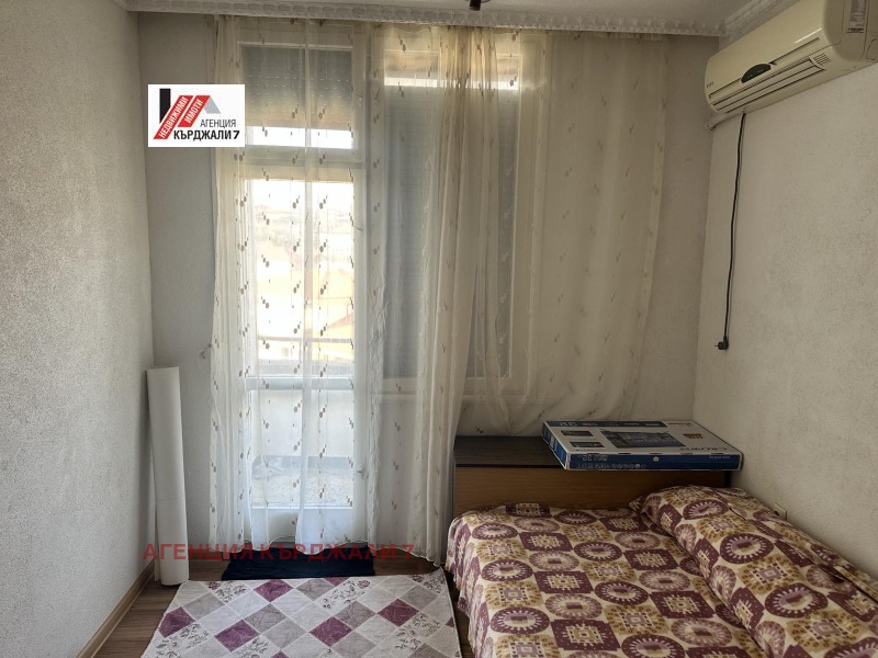 Продава 2-СТАЕН, гр. Кърджали, Център, снимка 3 - Апартаменти - 53004274