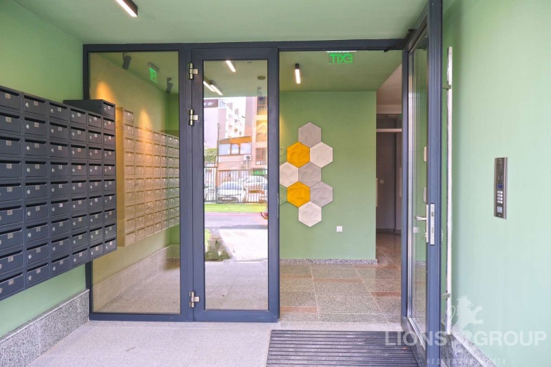 Продава  3-стаен град Варна , Възраждане 1 , 92 кв.м | 37126996 - изображение [11]