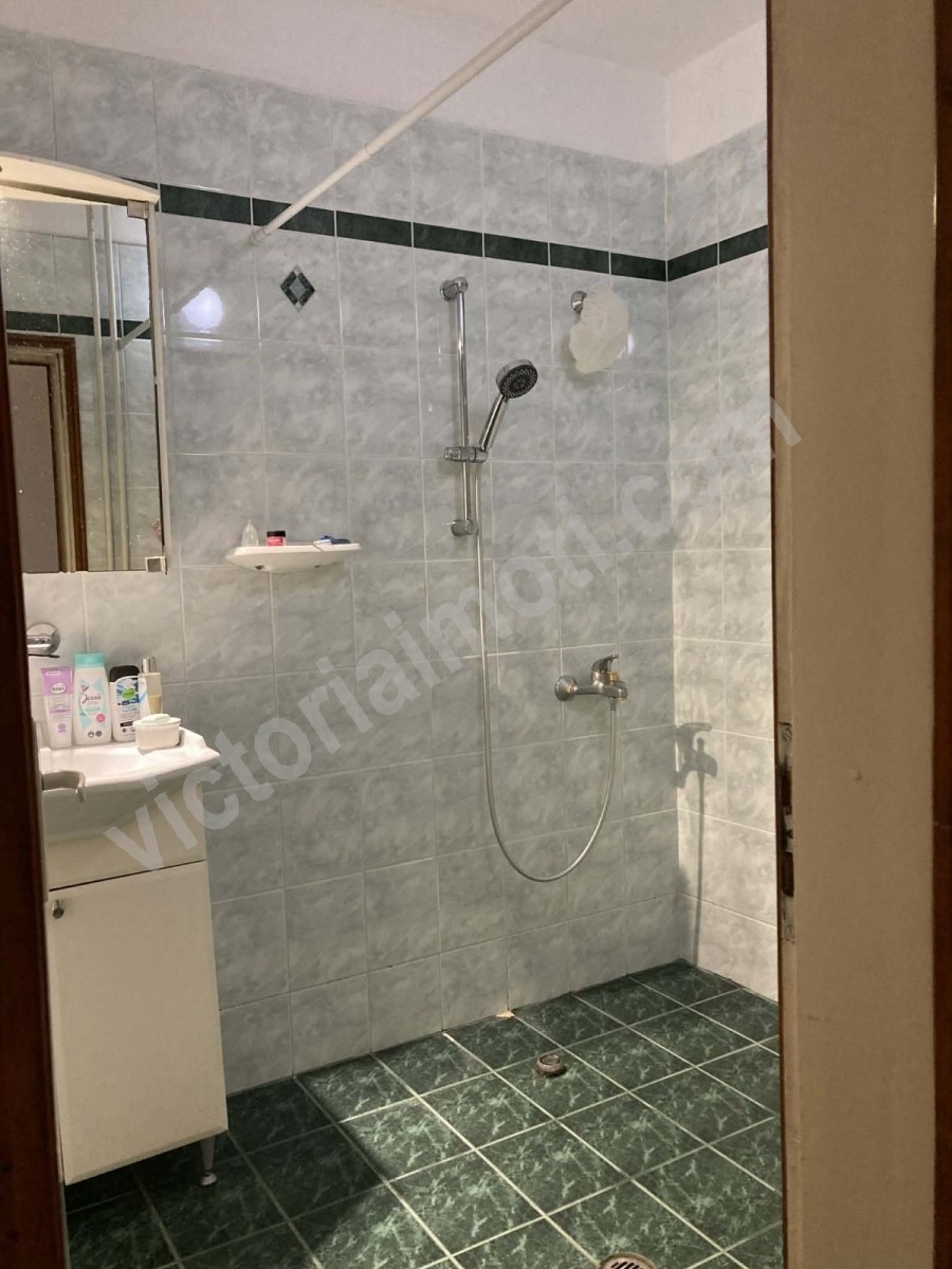 Продава 3-СТАЕН, гр. Велико Търново, Бузлуджа, снимка 4 - Апартаменти - 54695677