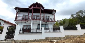 Hus Balsjik, region Dobrich 2