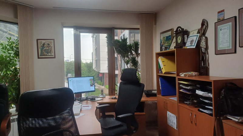 Продава  Офис град София , Оборище , 246 кв.м | 35086851 - изображение [2]