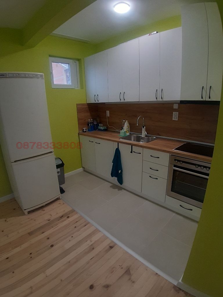 Продава  Етаж от къща, град Хасково, Овчарски •  130 000 € • ID 41791849 — holmes.bg - [1] 