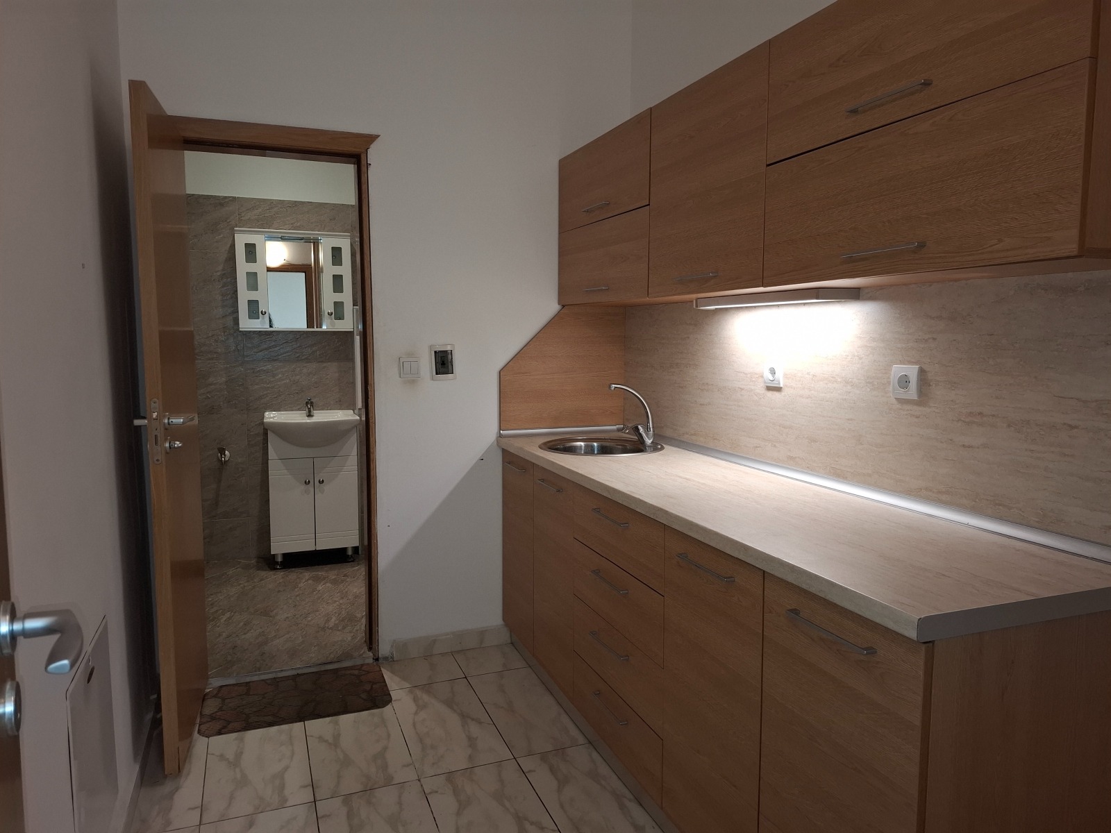 Продава ОФИС, гр. София, Полигона, снимка 8 - Офиси - 50270222