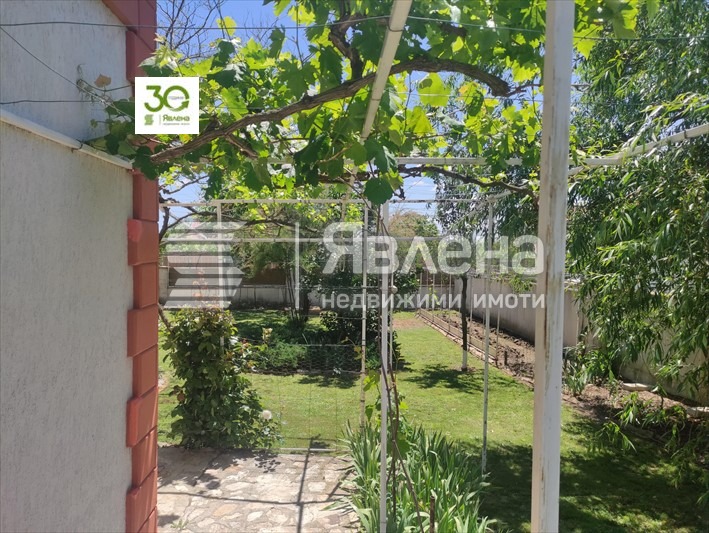 Продава КЪЩА, с. Здравец, област Варна, снимка 2 - Къщи - 54116022