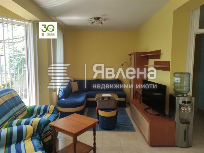 Продава КЪЩА, с. Здравец, област Варна, снимка 2 - Къщи - 54116022