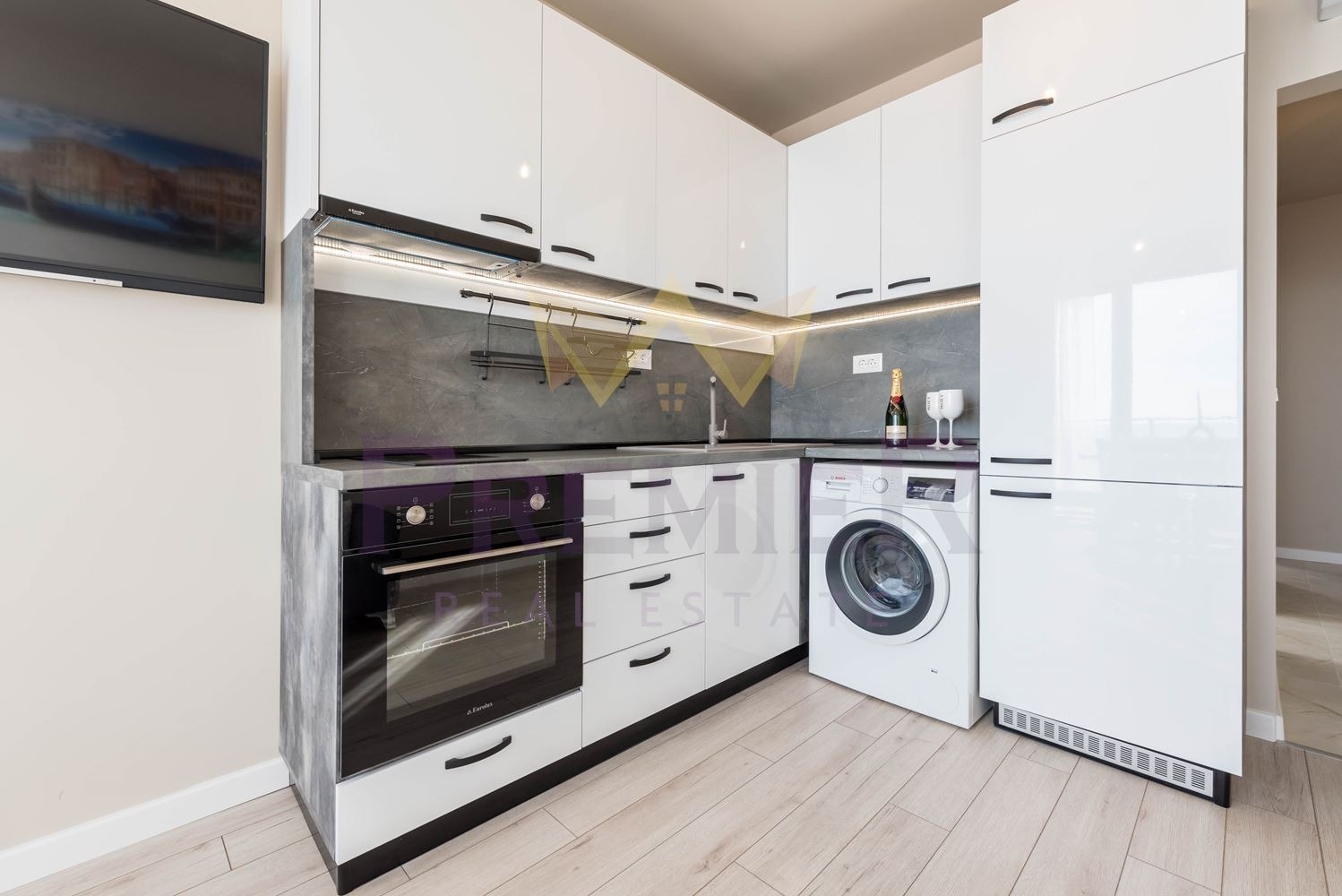 Продава 3-СТАЕН, гр. Варна, к.к. Чайка, снимка 2 - Апартаменти - 50971547