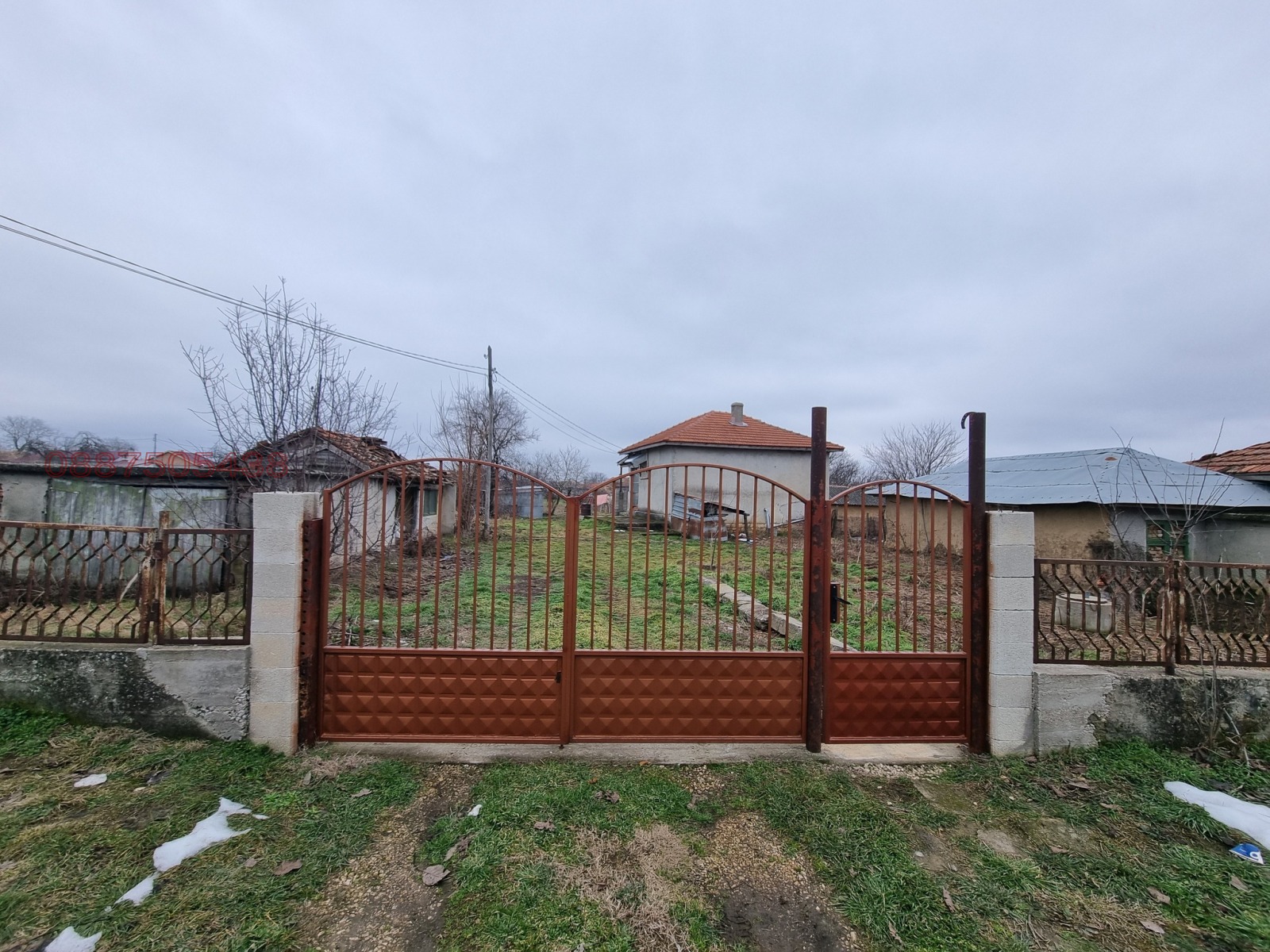 Продава КЪЩА, с. Безмер, област Добрич