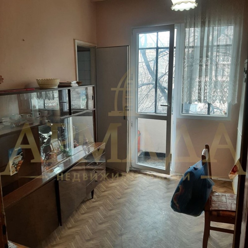 Продава 2-СТАЕН, гр. Пловдив, Изгрев, снимка 2 - Aпартаменти - 49165785