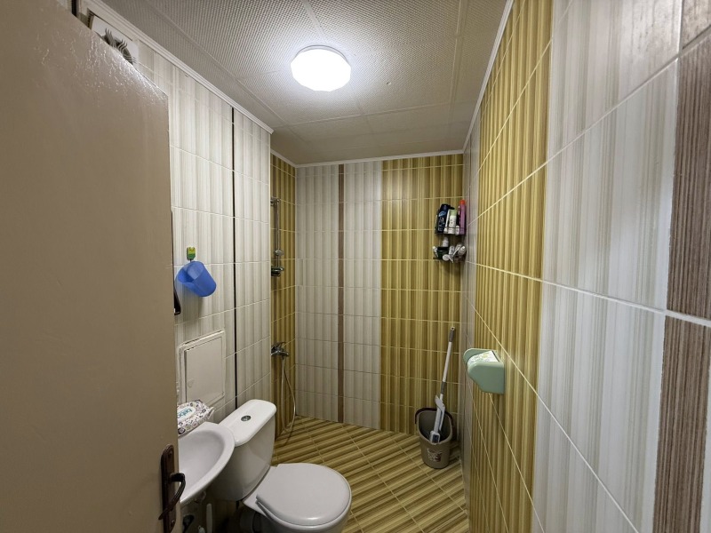 Продава 3-СТАЕН, гр. Благоевград, Струмско, снимка 14 - Апартаменти - 52807325