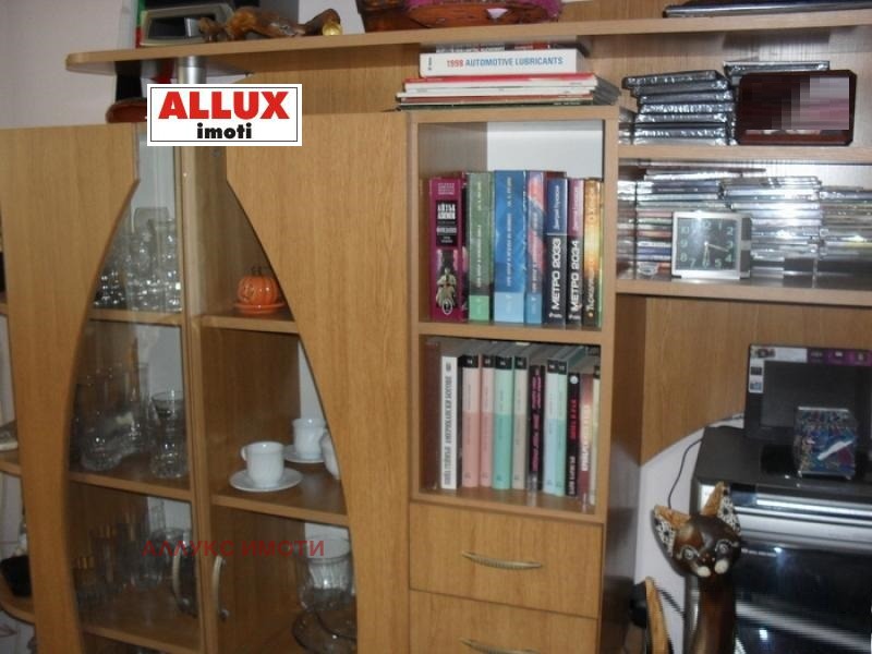 Продава 3-СТАЕН, гр. Русе, Алеи Възраждане, снимка 3 - Апартаменти - 53300183