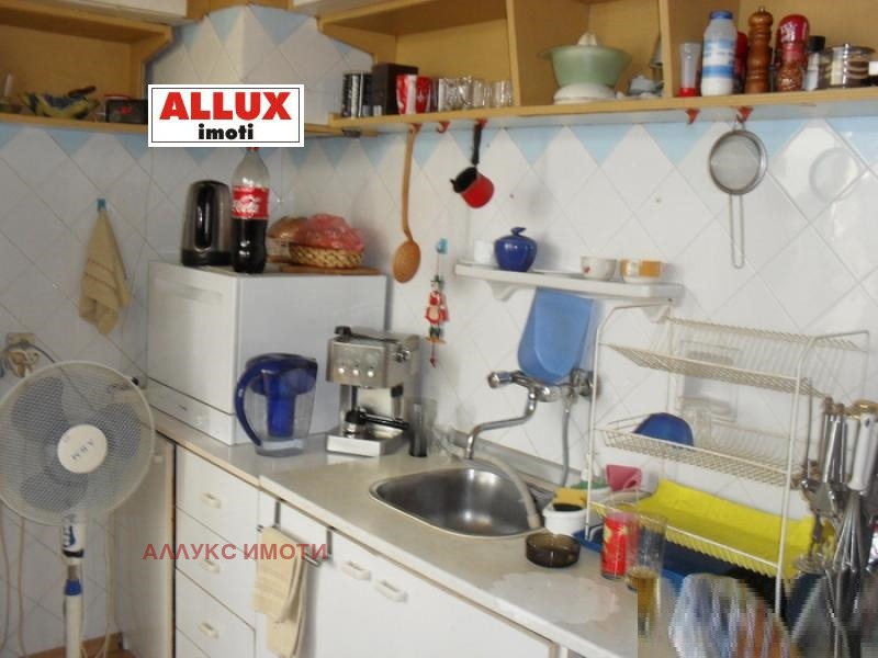 Продава 3-СТАЕН, гр. Русе, Алеи Възраждане, снимка 7 - Апартаменти - 53300183